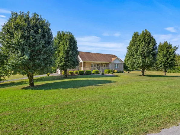 593 Lees Chapel Rd, Sweetwater, TN 37874