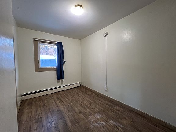 5th image of 19 Chase St #5