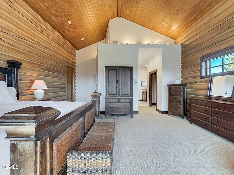 715 Aspen Ln — Photo 33