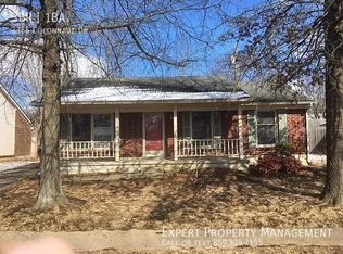 3365 Colonnade Dr, Lexington, KY 40515