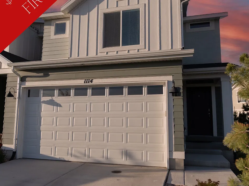 1114 E Dogwatch Dr