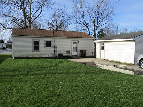 2nd image of 330 Green Acre Ln