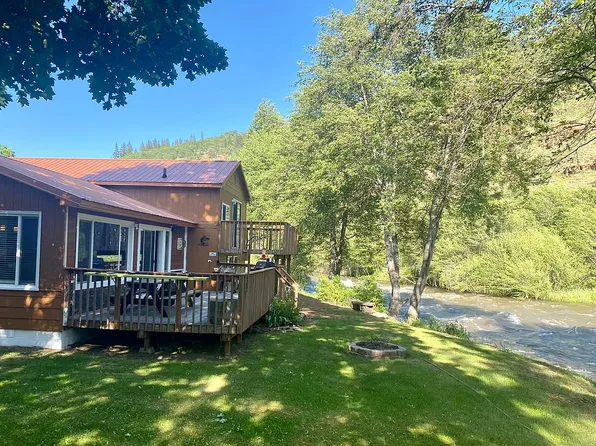 408 L St, Klickitat, WA 98628