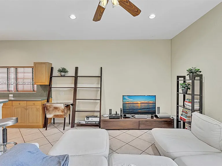 3711 Falcon Ridge Cir — Photo 28
