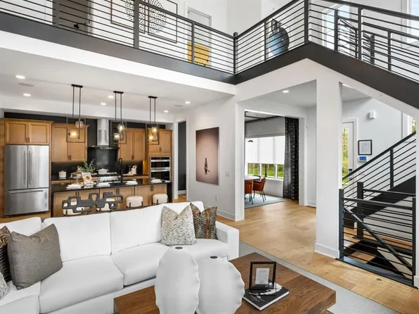 8 Carriage Lane #84, Chappaqua, NY 10514