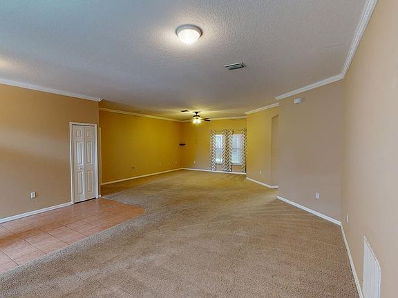 3rd image of 20 Rymsen Ln