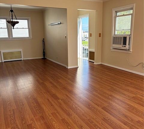 2nd image of 627 W Park Ave Floor 2
