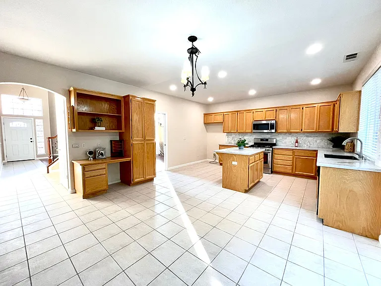5531 Sage Dr — Photo 5