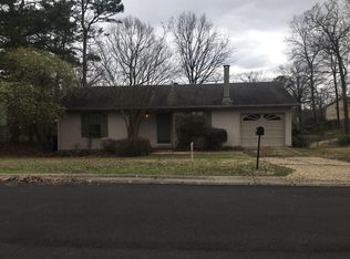 9 Oak Point Ct, Little Rock, AR 72211