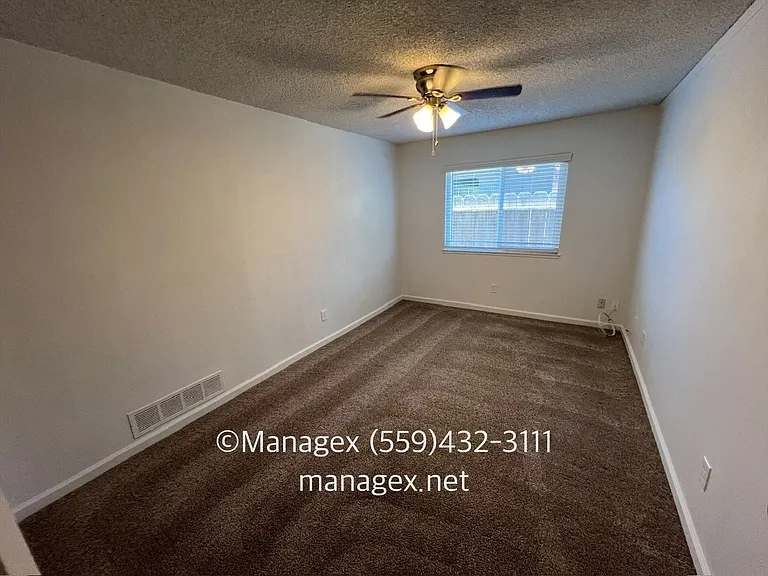1246 W Dyer Ave — Photo 8