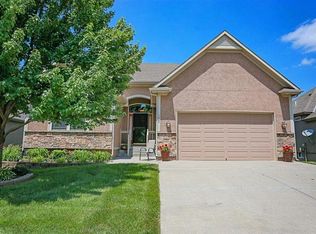 1424 Brompton Ln, Raymore, MO 64083
