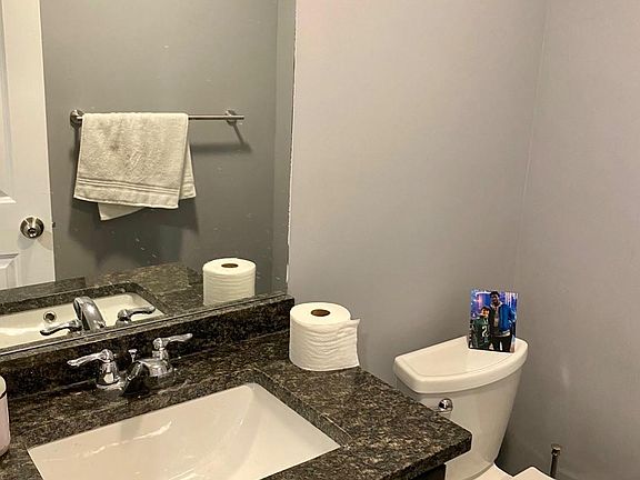 5th image of 7250 Pershing Ave #1
