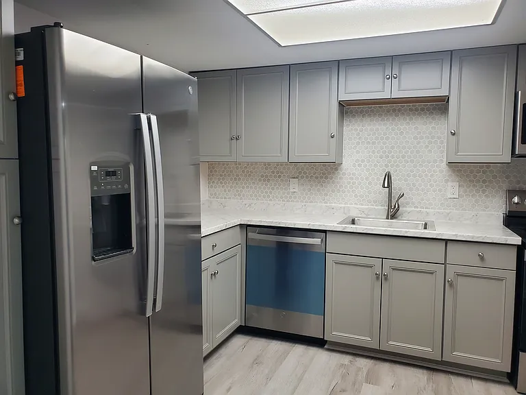 600 Bahia Cir #A — Photo 11