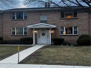 48 Old Lyme Dr APT 4, Williamsville, NY 14221