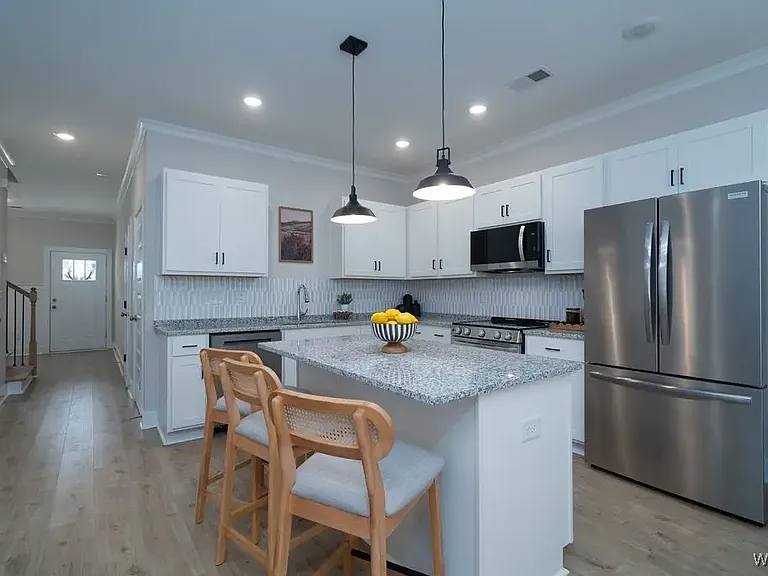 22105 Cove Ln — Photo 7