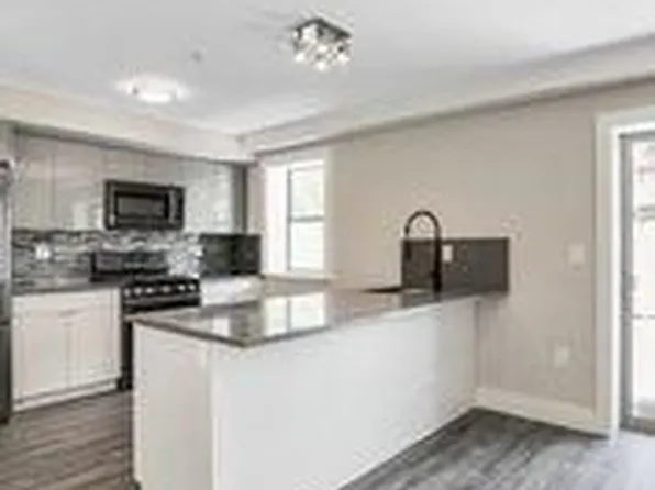 6612 Lincoln Place image 5 of 12