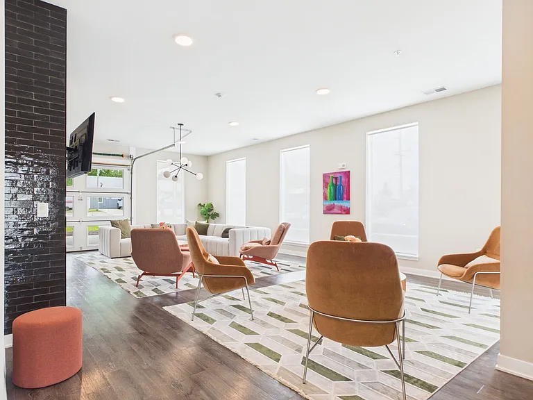 West Commons — Photo 11