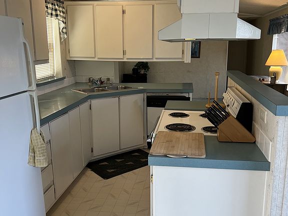 5th image of 2801 SW Houtama Rd