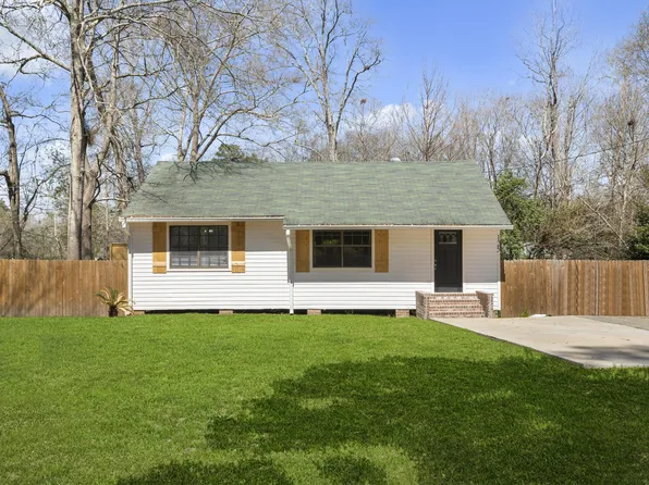 125 Pinehills Dr, Hattiesburg, MS 39402