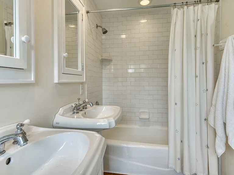 1390 Willow Terrace Ln — Photo 14