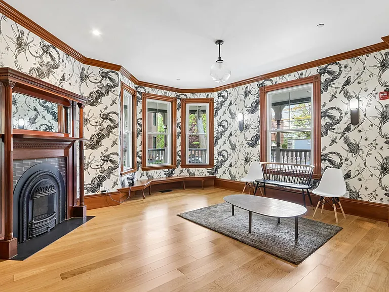 Gardner Street — Photo 17