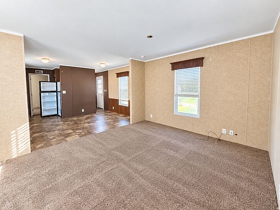 3rd image of 7 Sunrise Dr