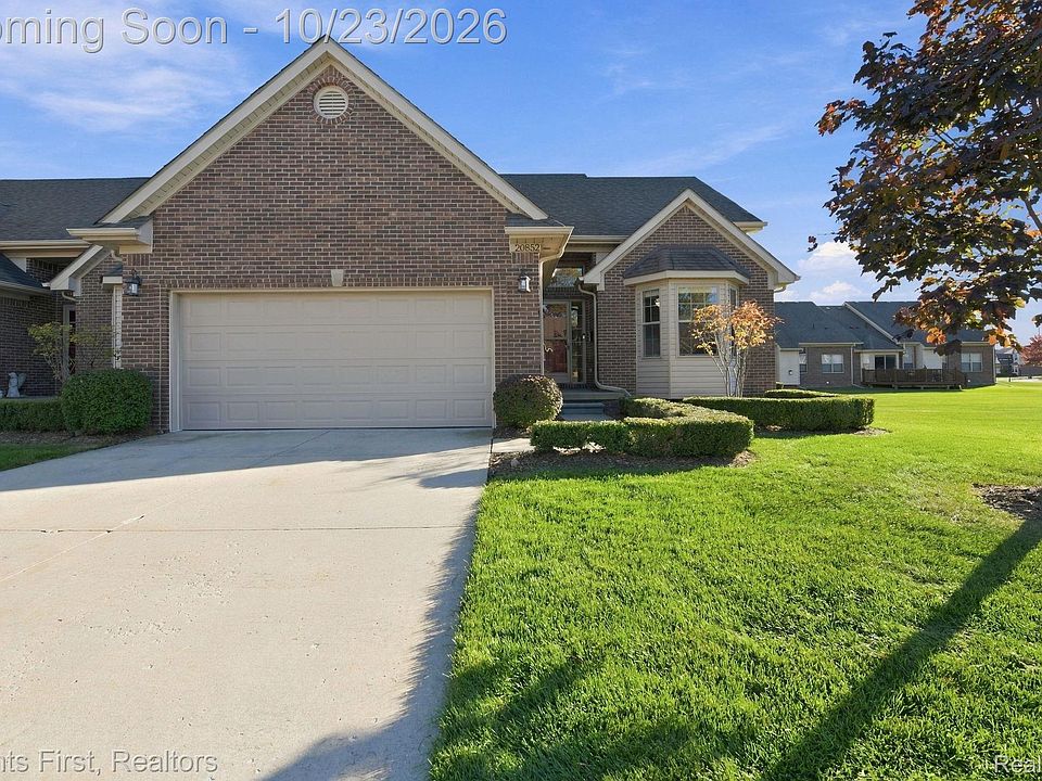20852 Belclare Dr, photo 3