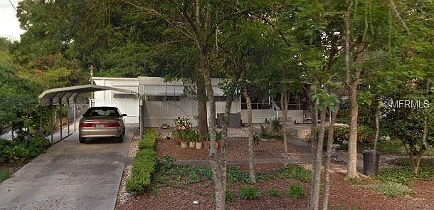 1st image of 1556 Oak Ln