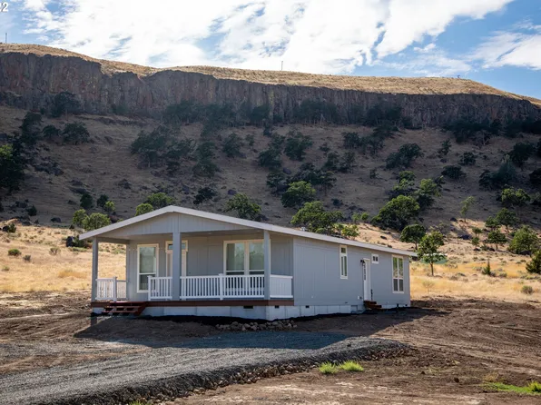 57570 Church Ave, Tygh Valley, OR 97063