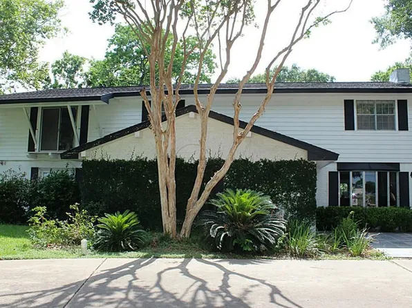 4030 Fox Meadow Ln, Pasadena, TX 77504