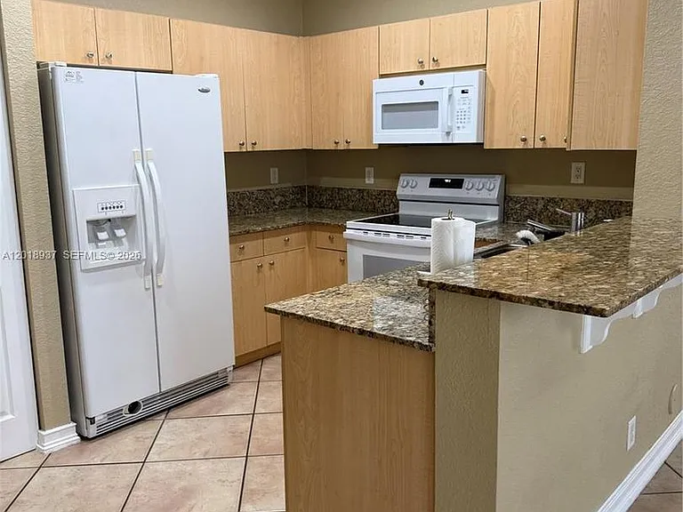 449 Silver Palm Way #449 — Photo 2