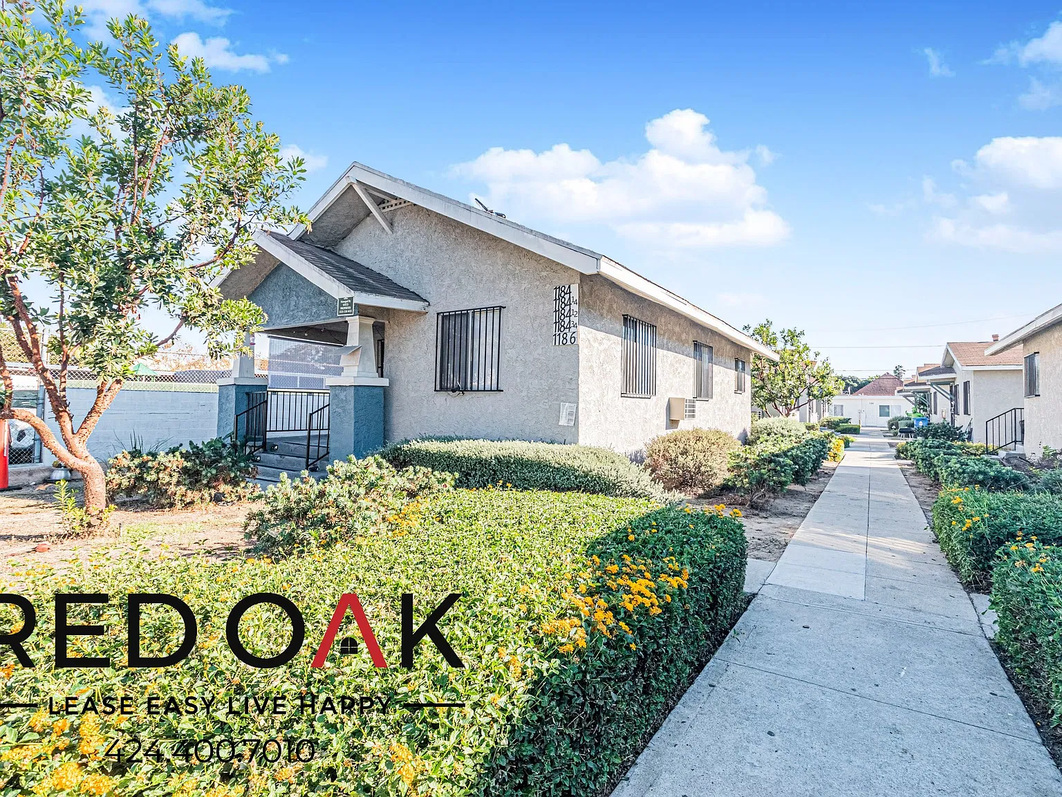 Sunlit 4-Bed with Stainless Steel Appliances, Air Conditioning, In-Unit Laundry and Parking Inclu... — Photo 4
