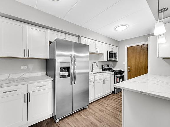 4th image of 10538 S Ridgeland Ave #101