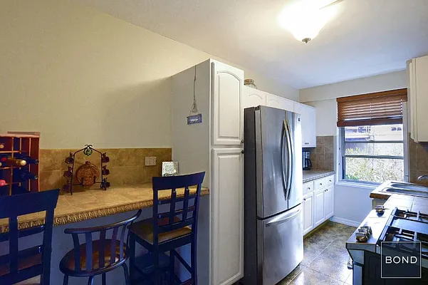 Sold by Bond New York | media 10