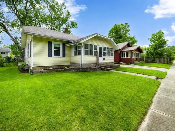 180 Manor Ave, Elkhart, IN 46516