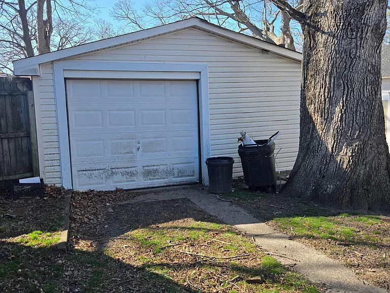 811 Central Ave — Photo 57