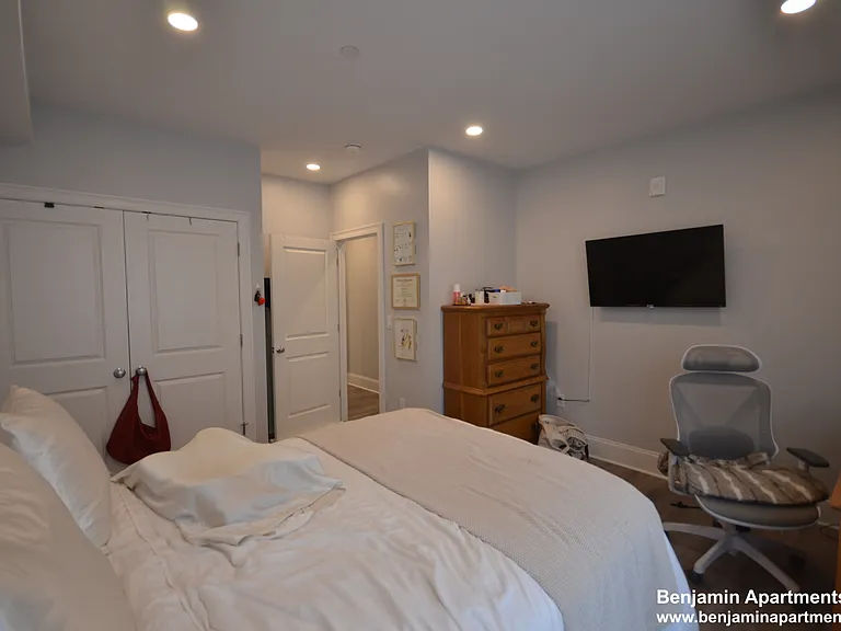 120 Kenrick St #8 — Photo 19