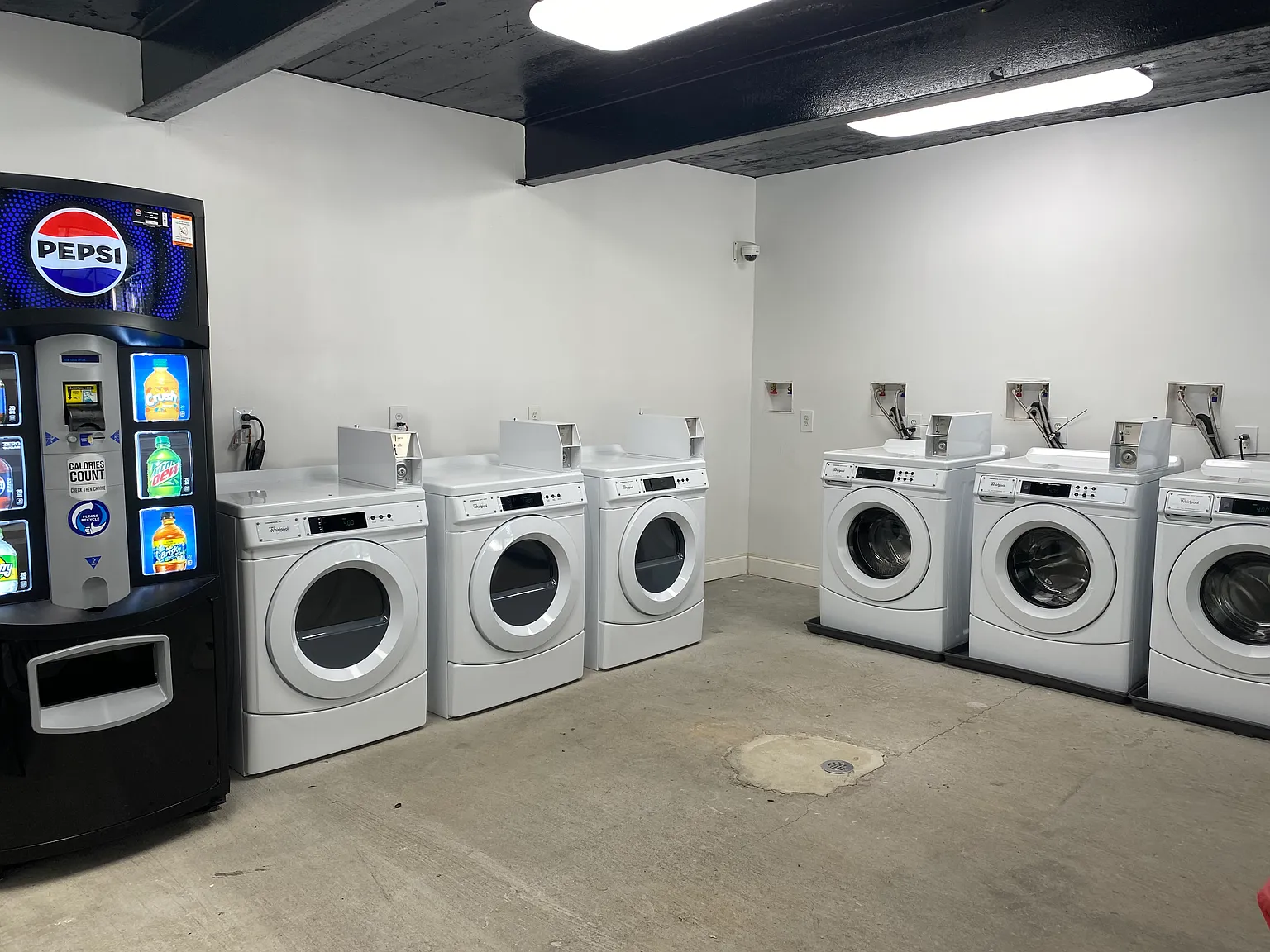 1 bed, 500 sqft, $1,200 — Photo 3