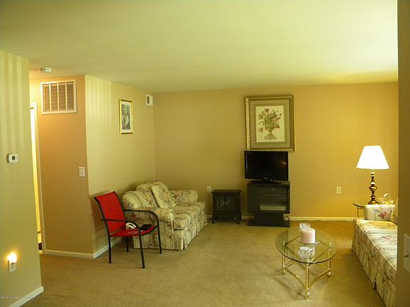 2nd image of 29 Dover Walk #29A
