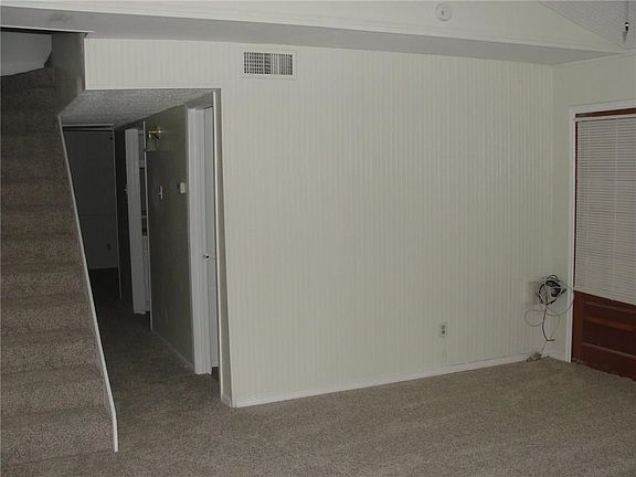 5th image of 410 San Maria Dr