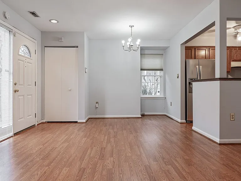 48 Avonshire Ct — Photo 17