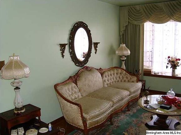 3rd image of 5513 Avenue I