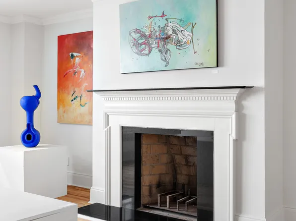 13 East 69th Street image 12 of 15