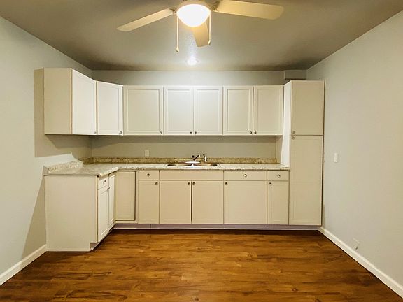 4th image of 1103 N Carrizo St