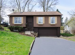 3503 Ridge Rd, Island Lake, IL 60042