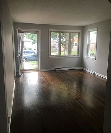 4th image of 225 47th Ave