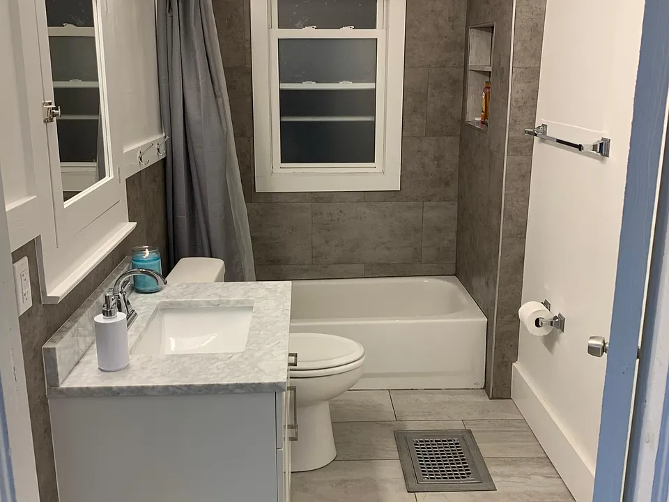 Clean & Stylish bath