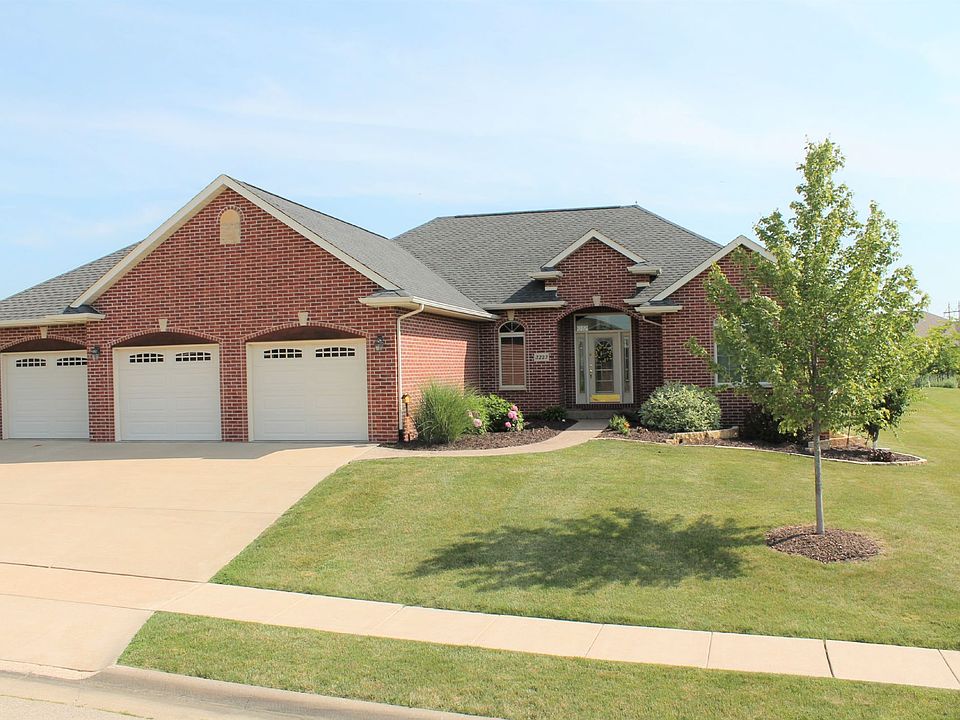 1st image of 3223 Arrowwood Ln
