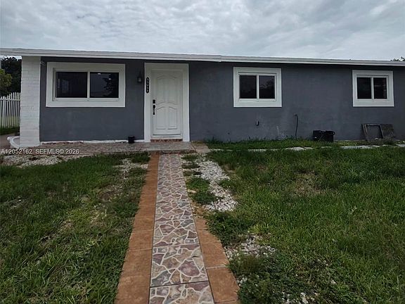 2nd image of 11911 SW 185th St