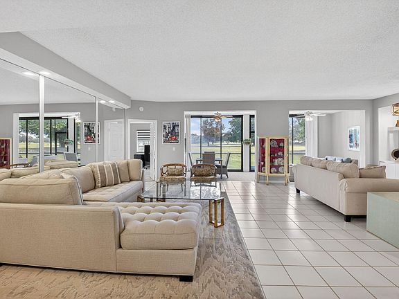 4th image of 11586 Briarwood Circle #1